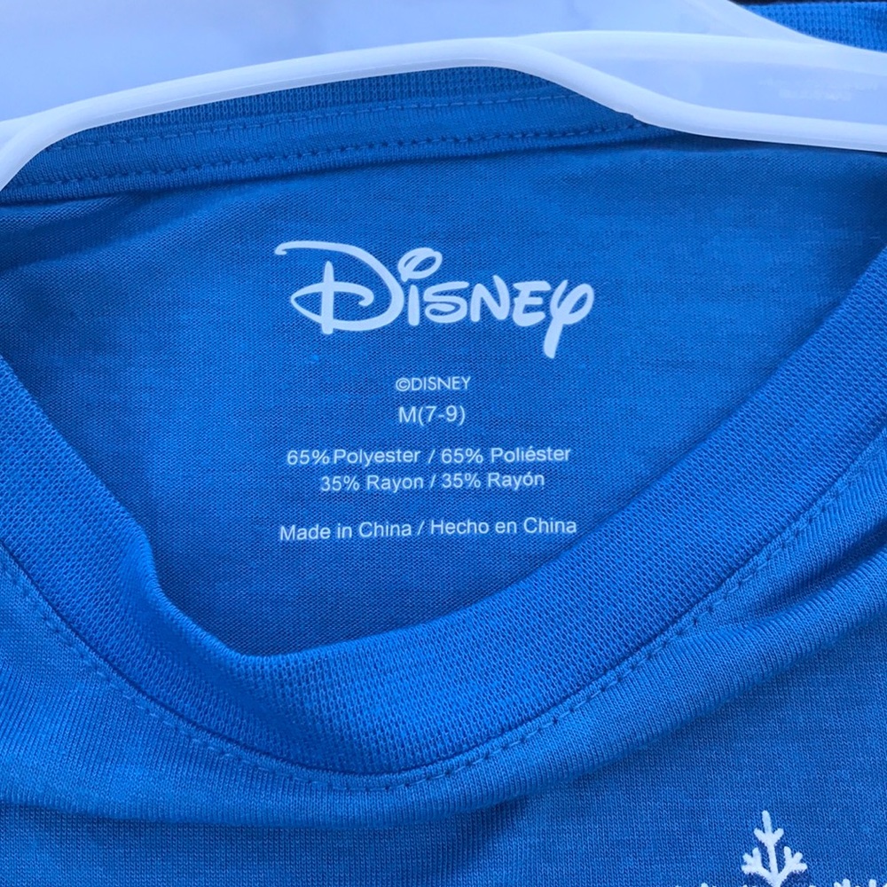 NWT Disney Stitch Blue Short Sleeves High Low Tee Santa Hat Winter Snowflakes M